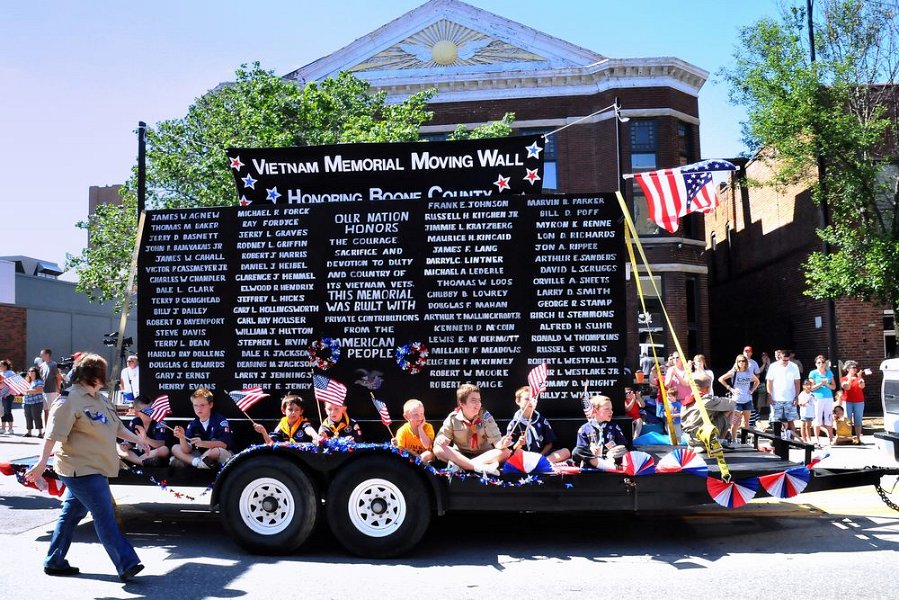 Parade DSC 8760